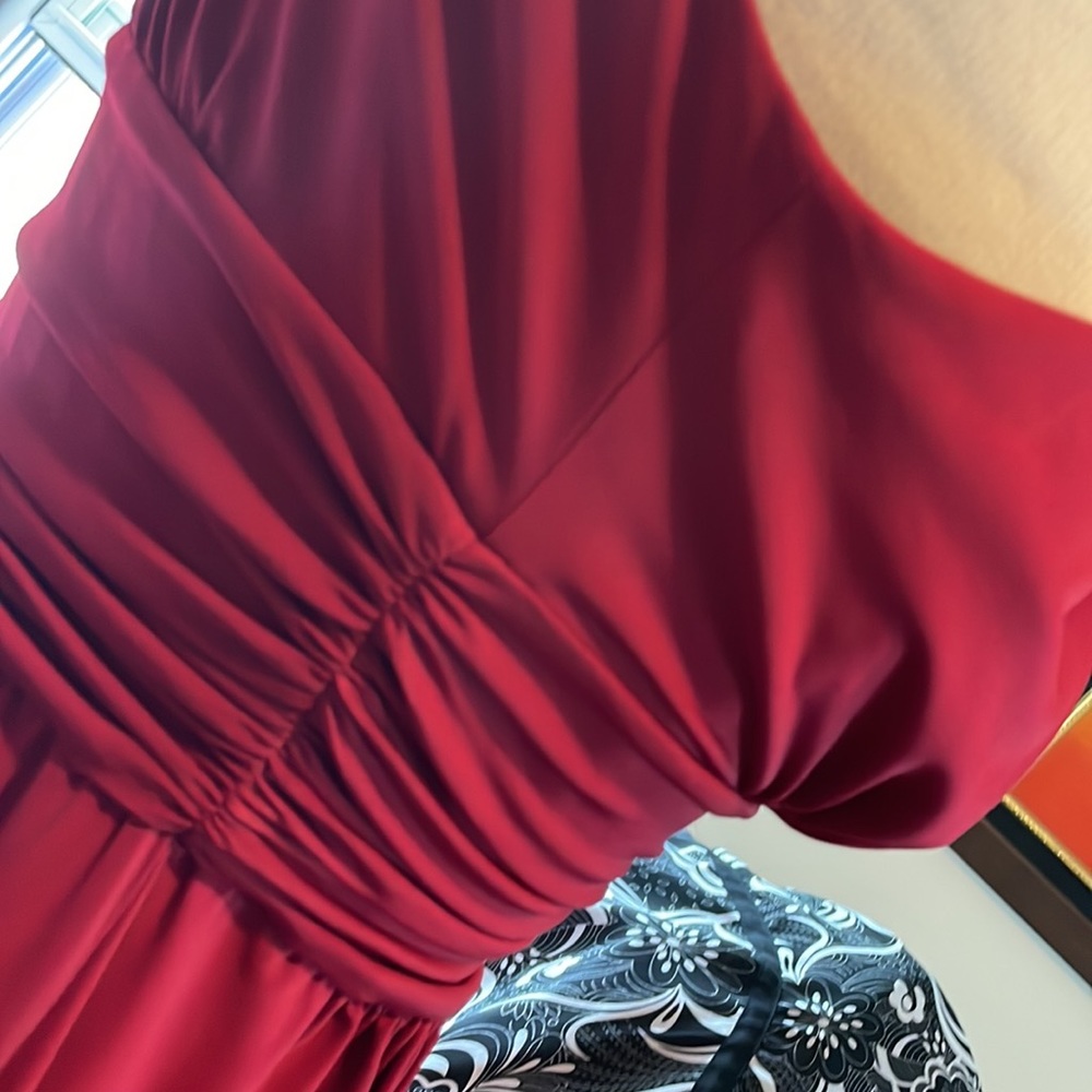 NWT Maggie London body con curve hugging dress figure flattering - Picture 5 of 10